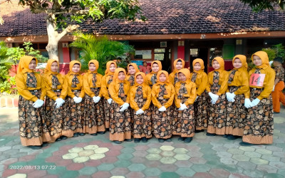 Putra & Putri Lomba Gerak Jalan 16 Agustus 2022