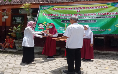 Juara 1 Lomba Menyanyi Tunggal FLS2N Kecamatan Siman